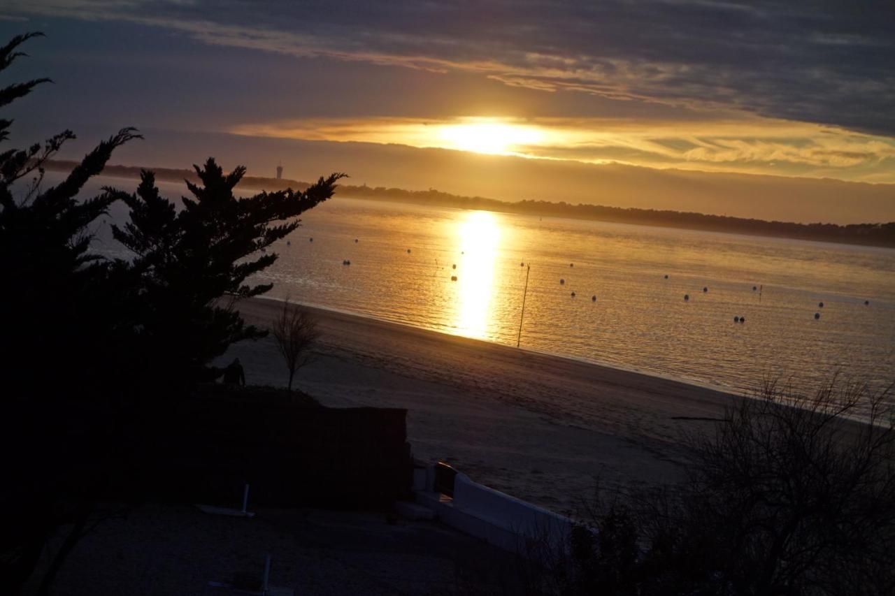 Appartement Arcachon Perreire Premiere Ligne Les Pieds Dans L Eau Vue Magnifique Sur Le Bassin Екстериор снимка